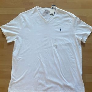Polo Ralph Lauren
Classic Fit V-Neck T-Shirt Size XL
